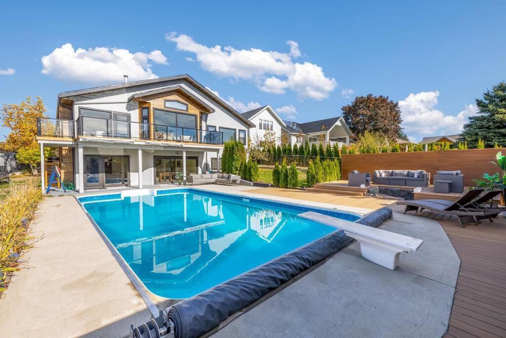 Luxurious 5 Bedroom House With Pool & Sauna West Kelowna Buitenkant foto