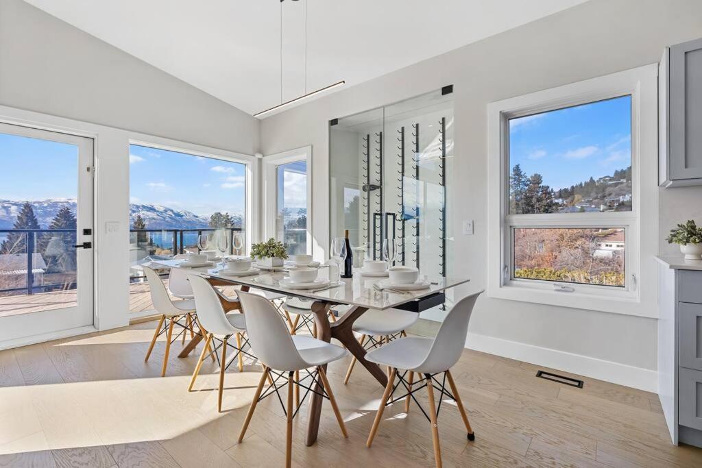 Luxurious 5 Bedroom House With Pool & Sauna West Kelowna Buitenkant foto