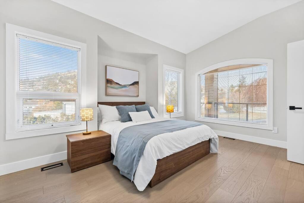 Luxurious 5 Bedroom House With Pool & Sauna West Kelowna Buitenkant foto