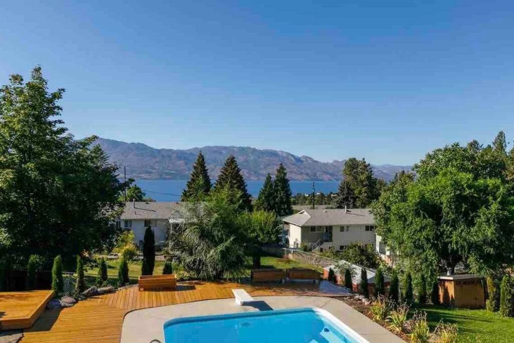 Luxurious 5 Bedroom House With Pool & Sauna West Kelowna Buitenkant foto